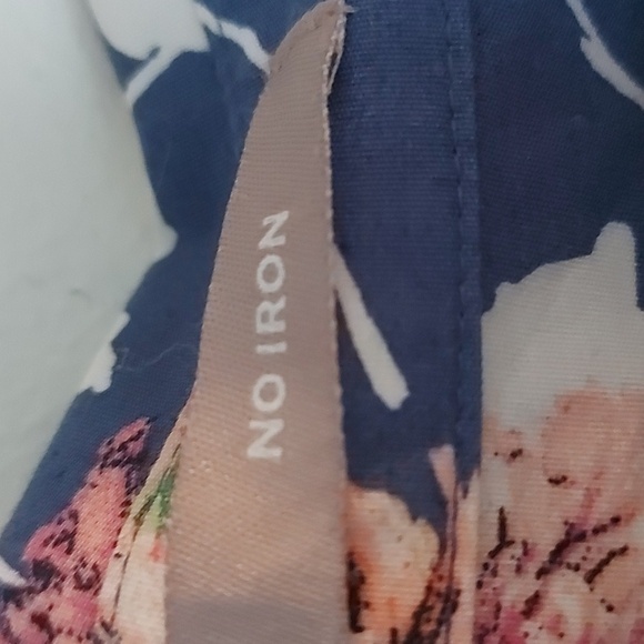 Host Pick Chico's No-Iron Cotton Bloom-Print Shirt Blue with Floral Print Size 3 - Picture 7 of 10